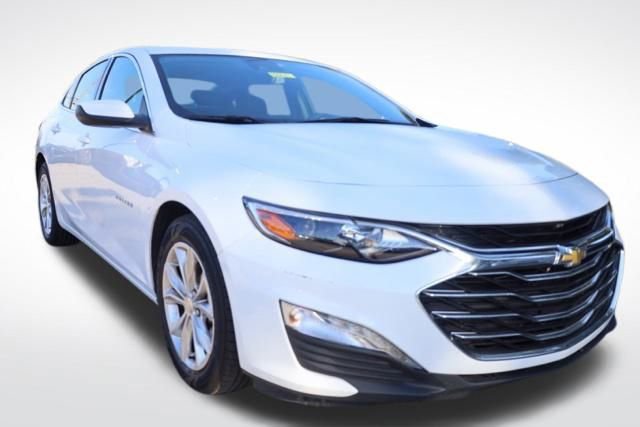 2023 Chevrolet Malibu 1LT photo 2
