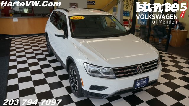 2021 Volkswagen Tiguan SE's photo