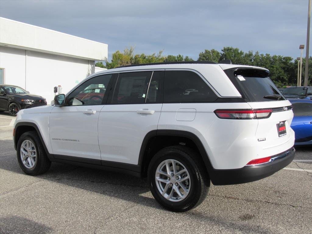 2025 Jeep Grand Cherokee Laredo X photo 4