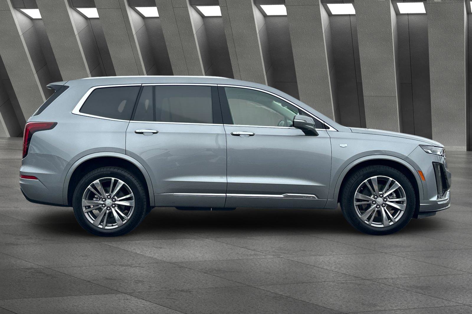 2025 Cadillac XT6 Premium Luxury photo 2