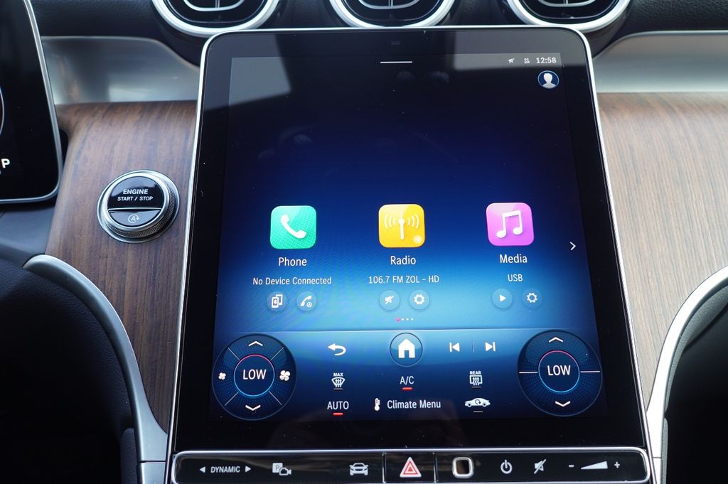 2025 Mercedes Benz GLC 300 photo 25