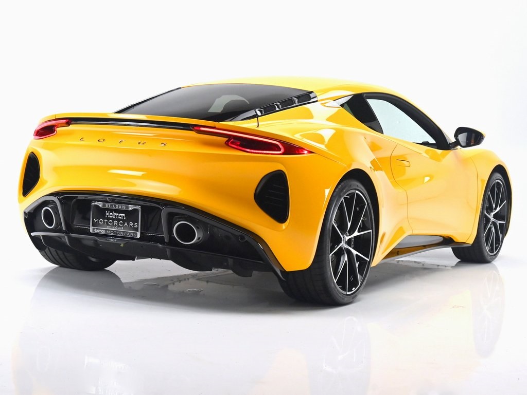 2025 Lotus Emira Base photo 4