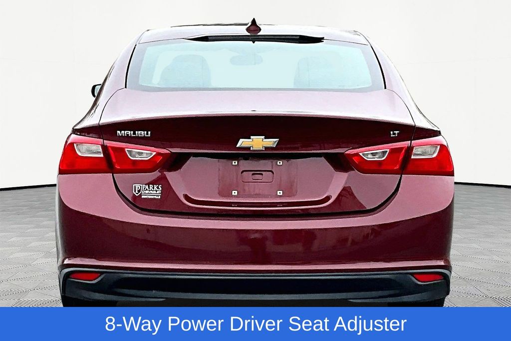2016 Chevrolet Malibu 1LT photo 3