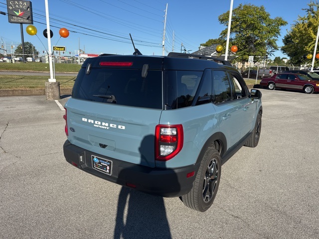 2021 Ford Bronco Sport Outer Banks photo 2