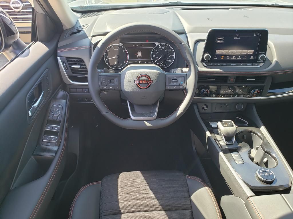 2026 Nissan Rogue SV photo 10