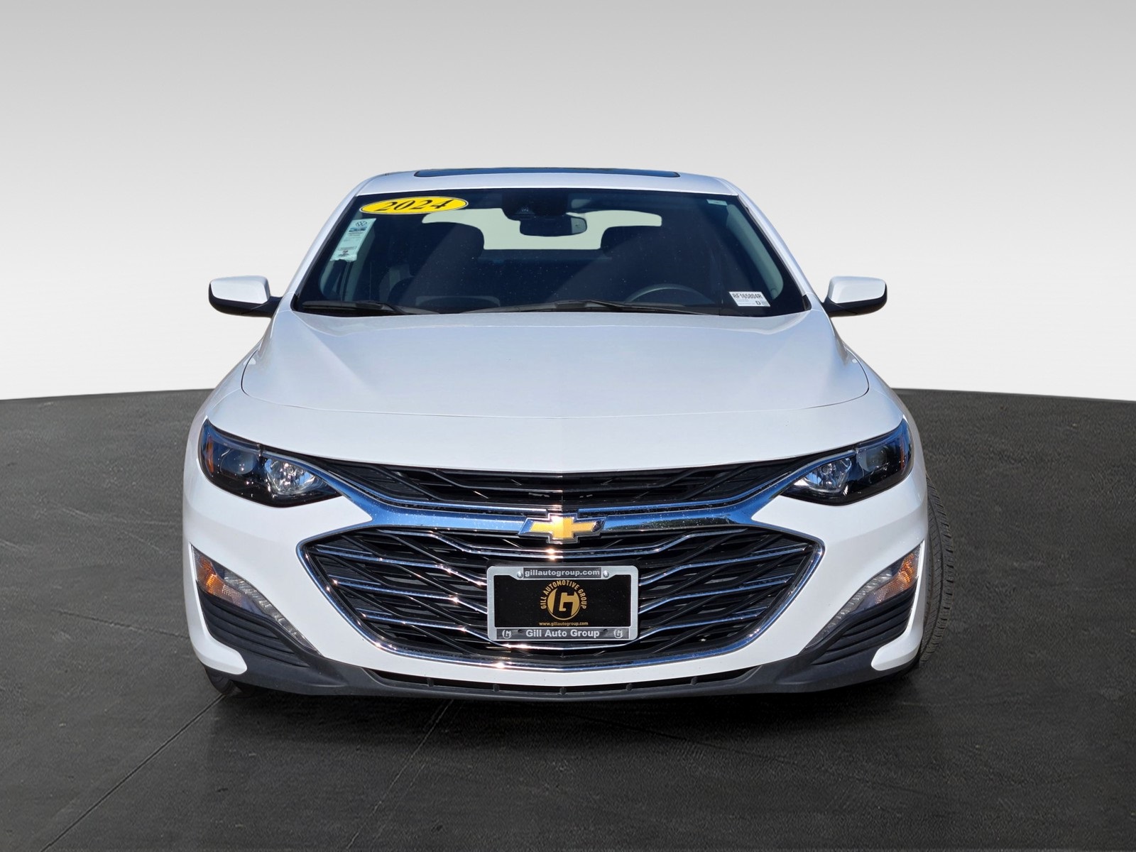 2024 Chevrolet Malibu 1LT photo 2