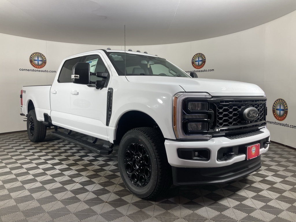 2025 Ford F-350 photo 3