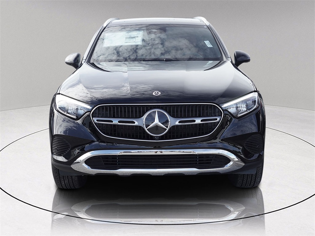 2026 Mercedes Benz GLC 300 photo 2