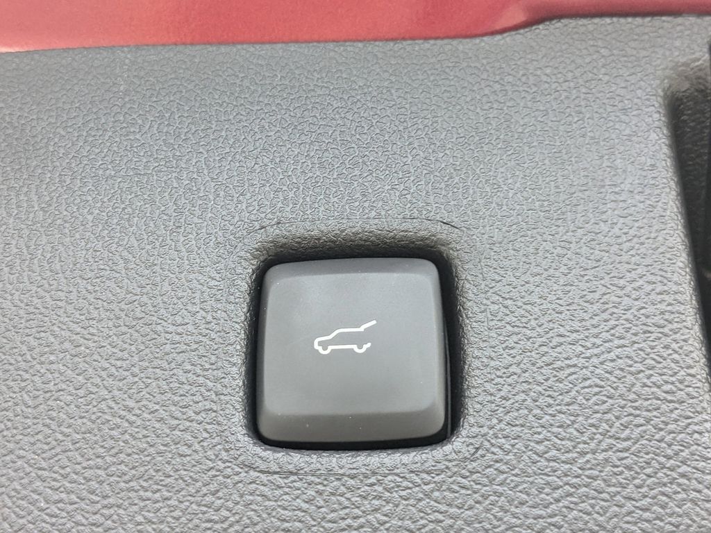 2025 Ford Escape ST-Line photo 13