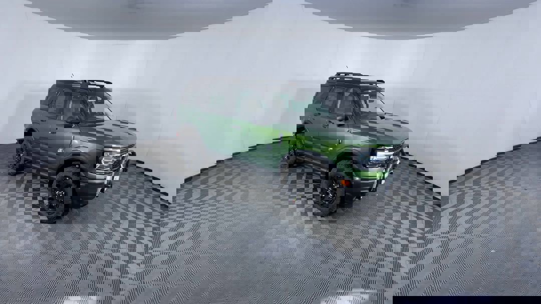 2025 Ford Bronco Sport Outer Banks photo 2