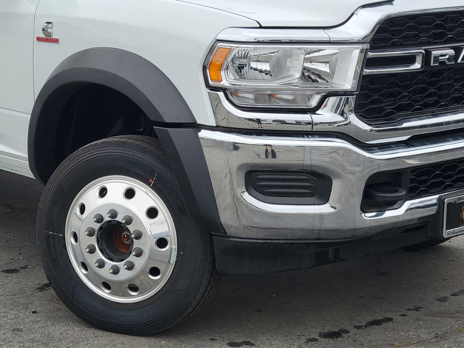 2024 Ram 5500 Tradesman photo 2
