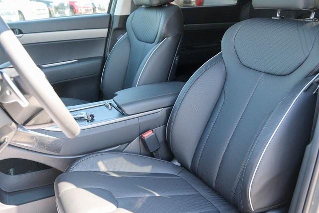 New 2025 Gray Hyundai XRT FWD image 9