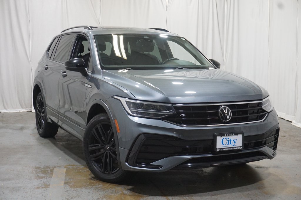 2022 Volkswagen Tiguan SE R-Line Black photo 2