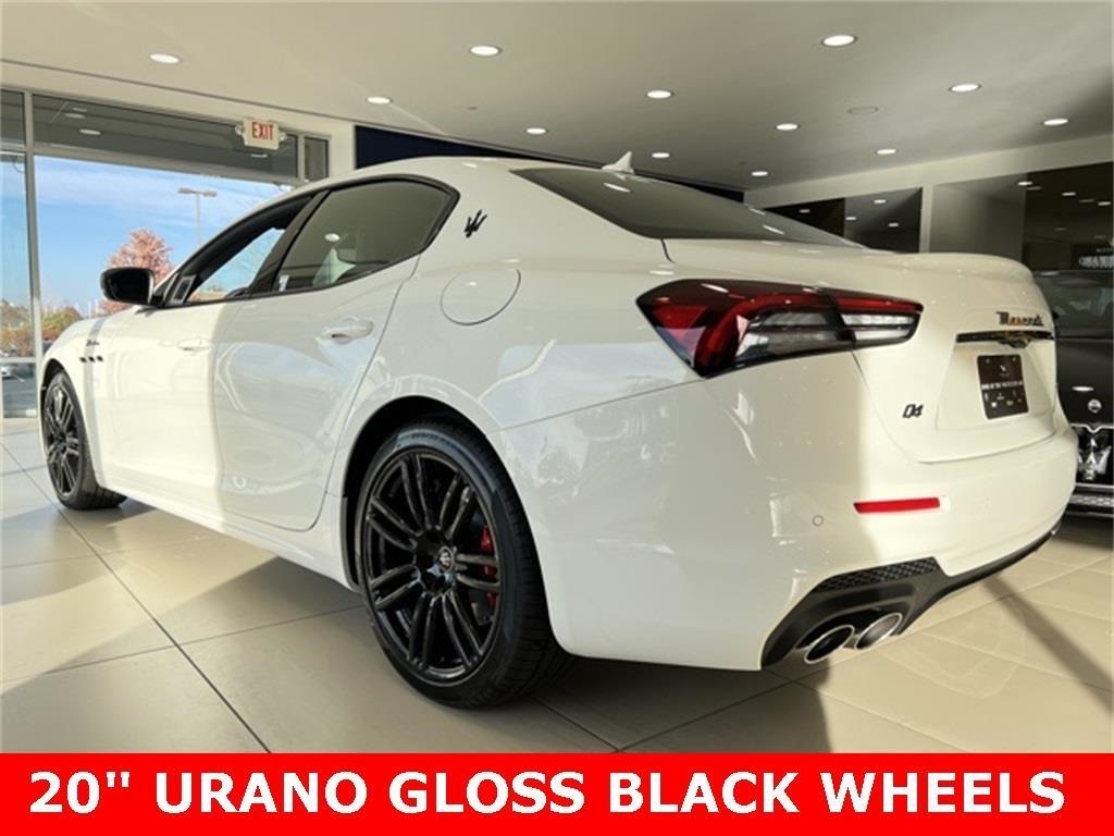 2024 Maserati Ghibli Modena photo 4
