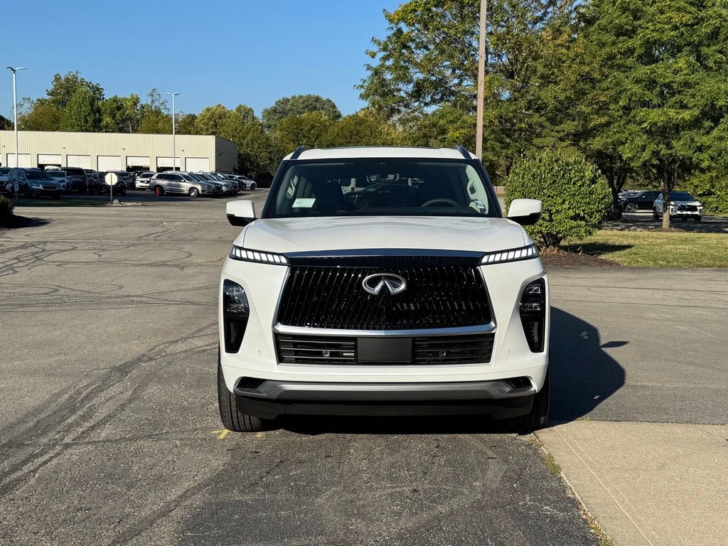 2026 Infiniti QX80 Luxe photo 4