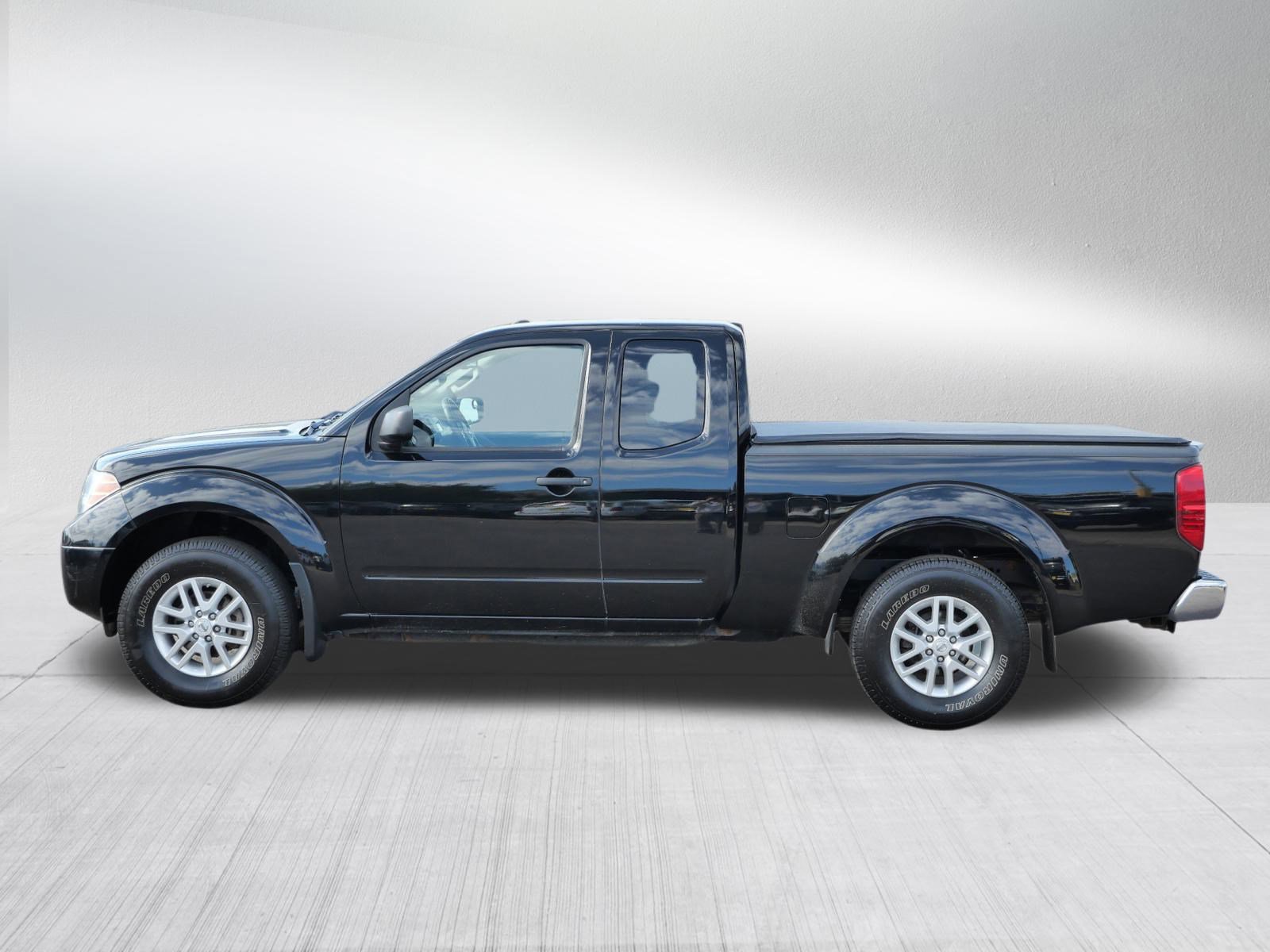 2015 Nissan Frontier SV photo 4