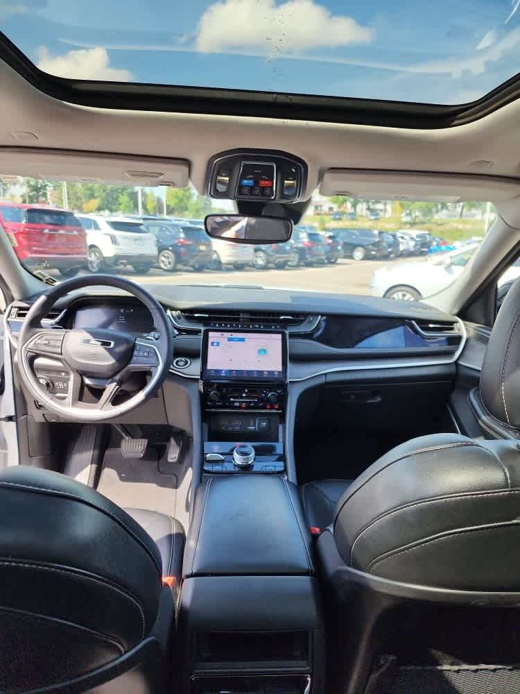 2022 Jeep Cherokee Limited 4xe photo 6
