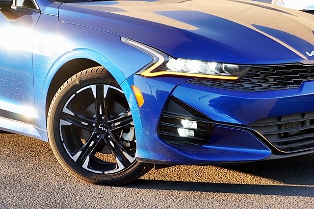Used 2023 Blue Kia GT-Line image 3