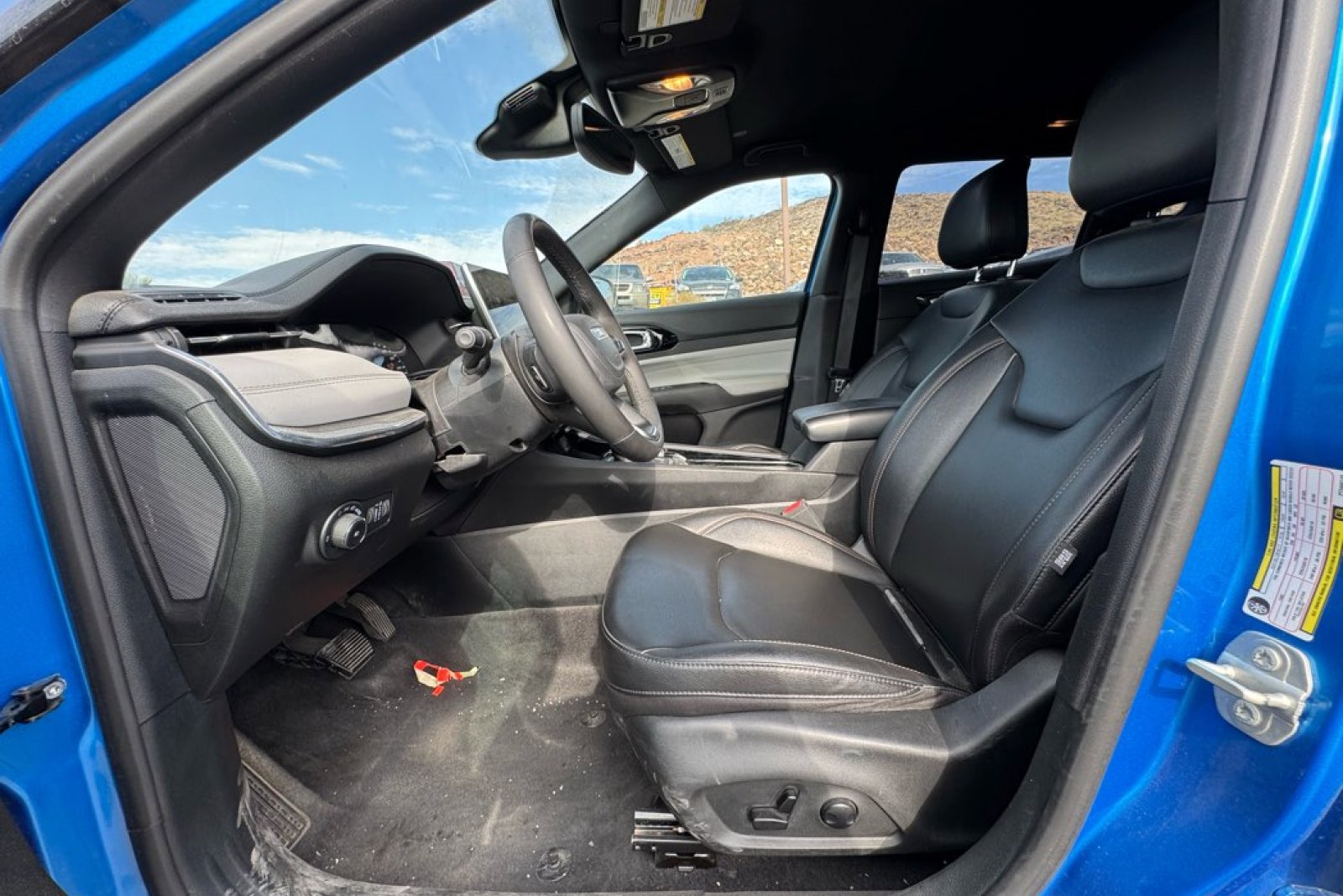 2023 Jeep Compass Limited photo 8