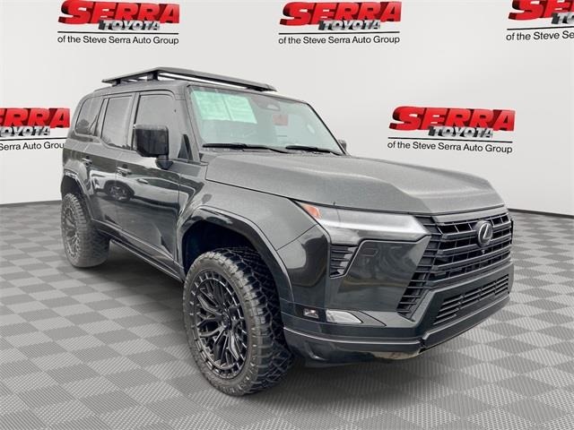 2024 Lexus GX Luxury's photo