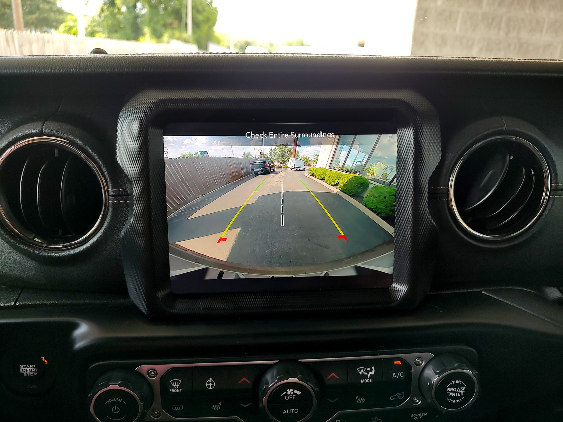 2022 Jeep Wrangler Unlimited Sahara High Altitude 4xe photo 9