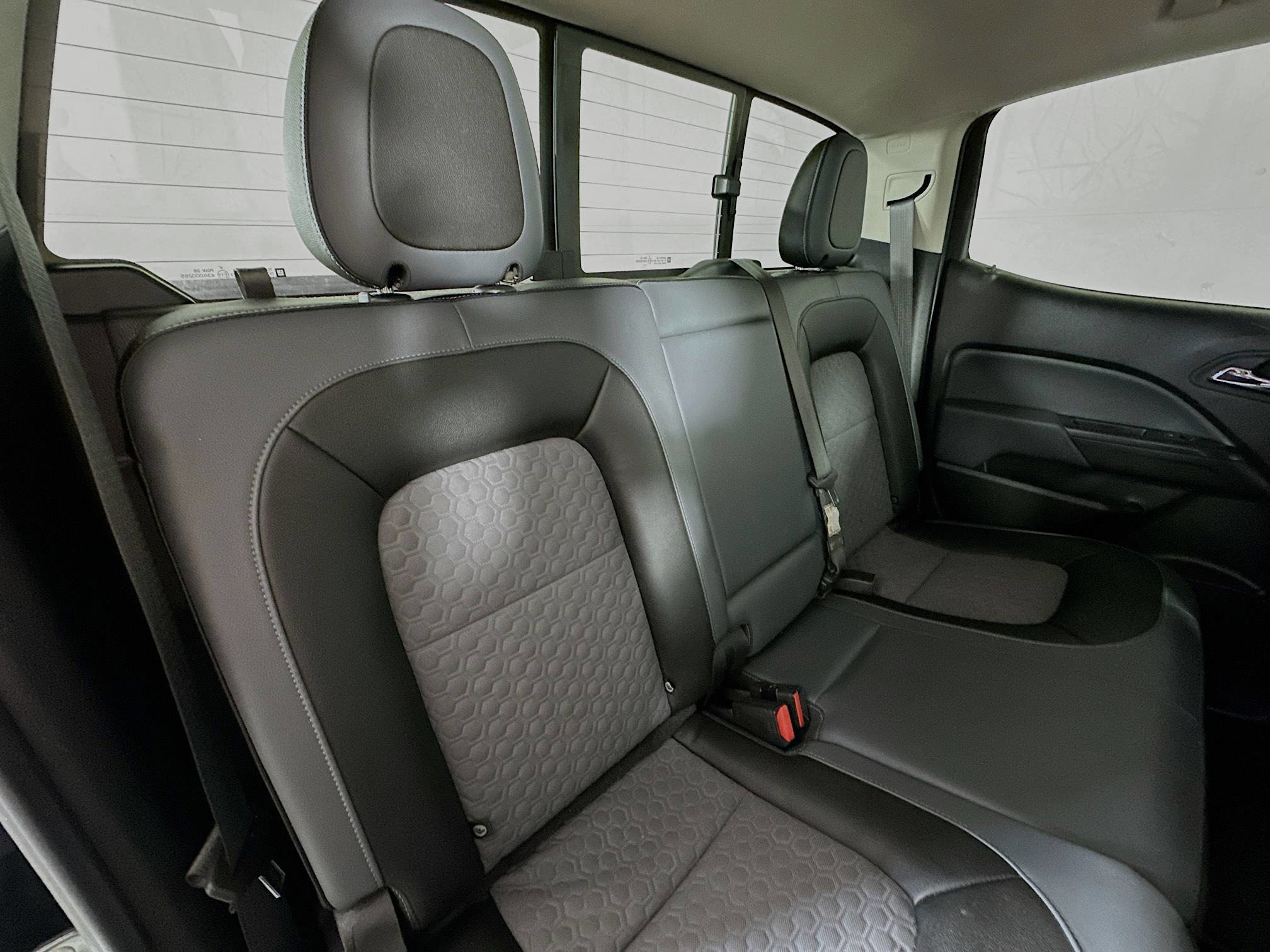 2017 Chevrolet Colorado Z71 photo 24