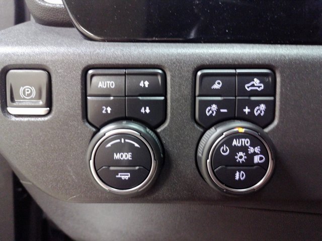 2022 Chevrolet Silverado 1500 LTZ photo 33