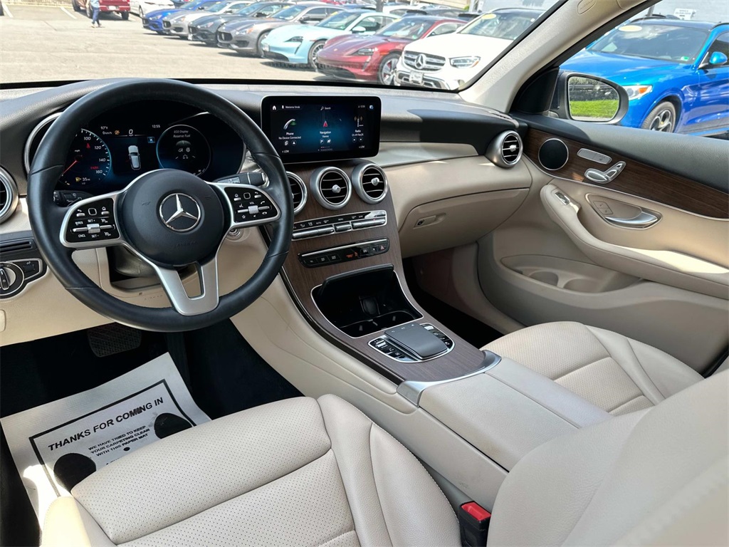 2022 Mercedes Benz GLC 300 4MATIC photo 2