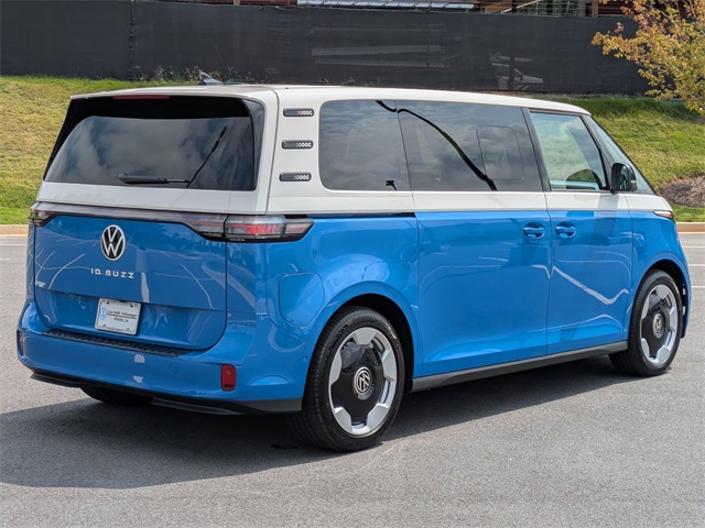 2025 Volkswagen ID. Buzz Pro Plus photo 3