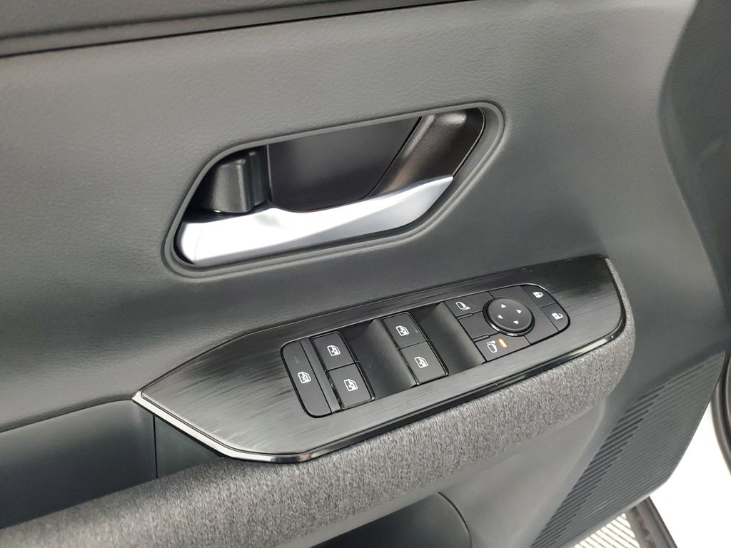 2026 Nissan Kicks SV photo 24