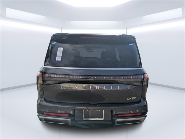 2026 Infiniti QX80 Luxe photo 4
