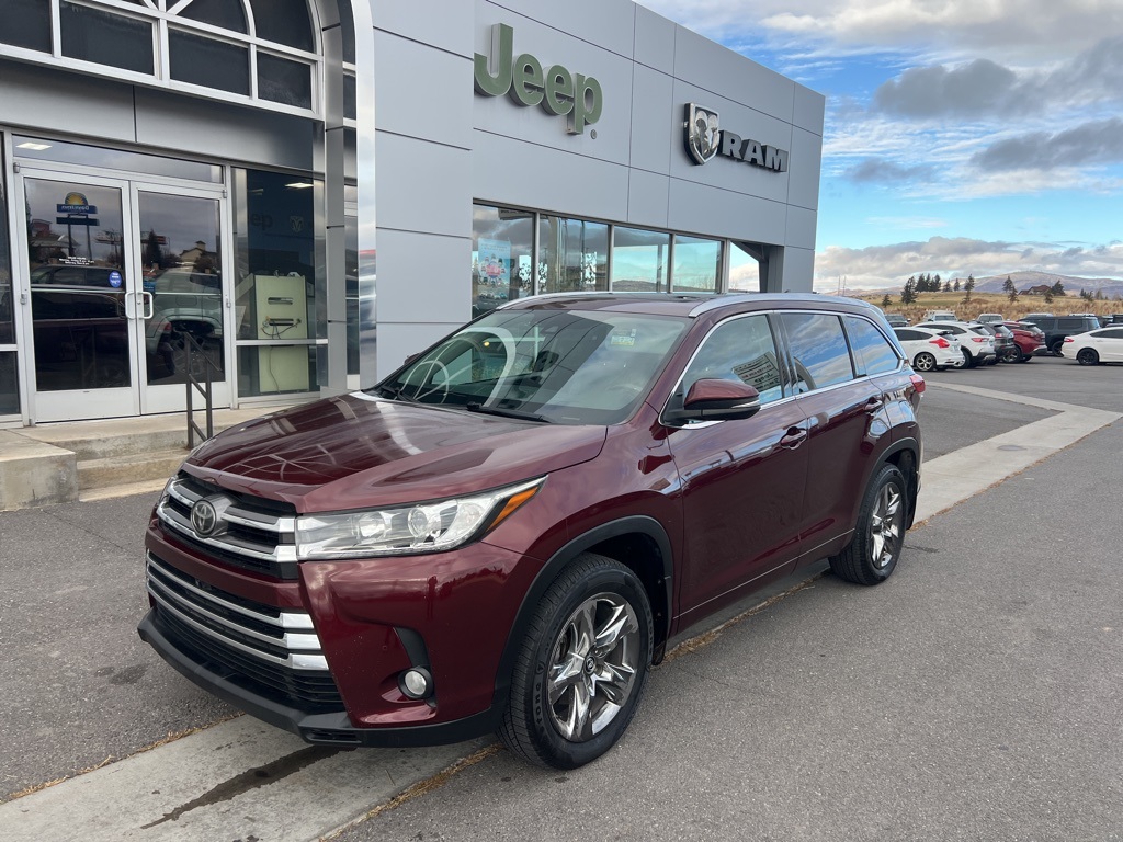 2017 Toyota Highlander Limited Platinum's photo