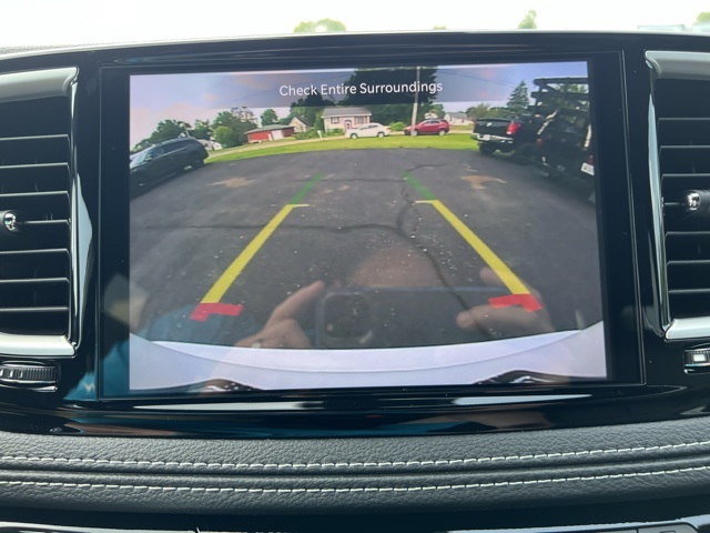 2026 Chrysler Pacifica photo 9