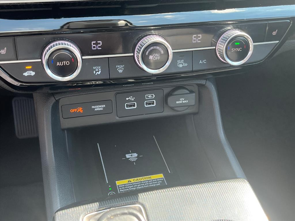 2022 Honda Civic Touring photo 12