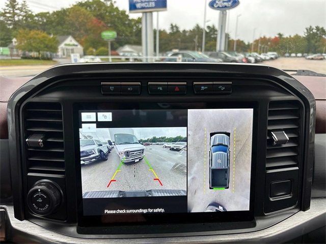 Used 2022 Gray Metallic Ford Lariat image 24