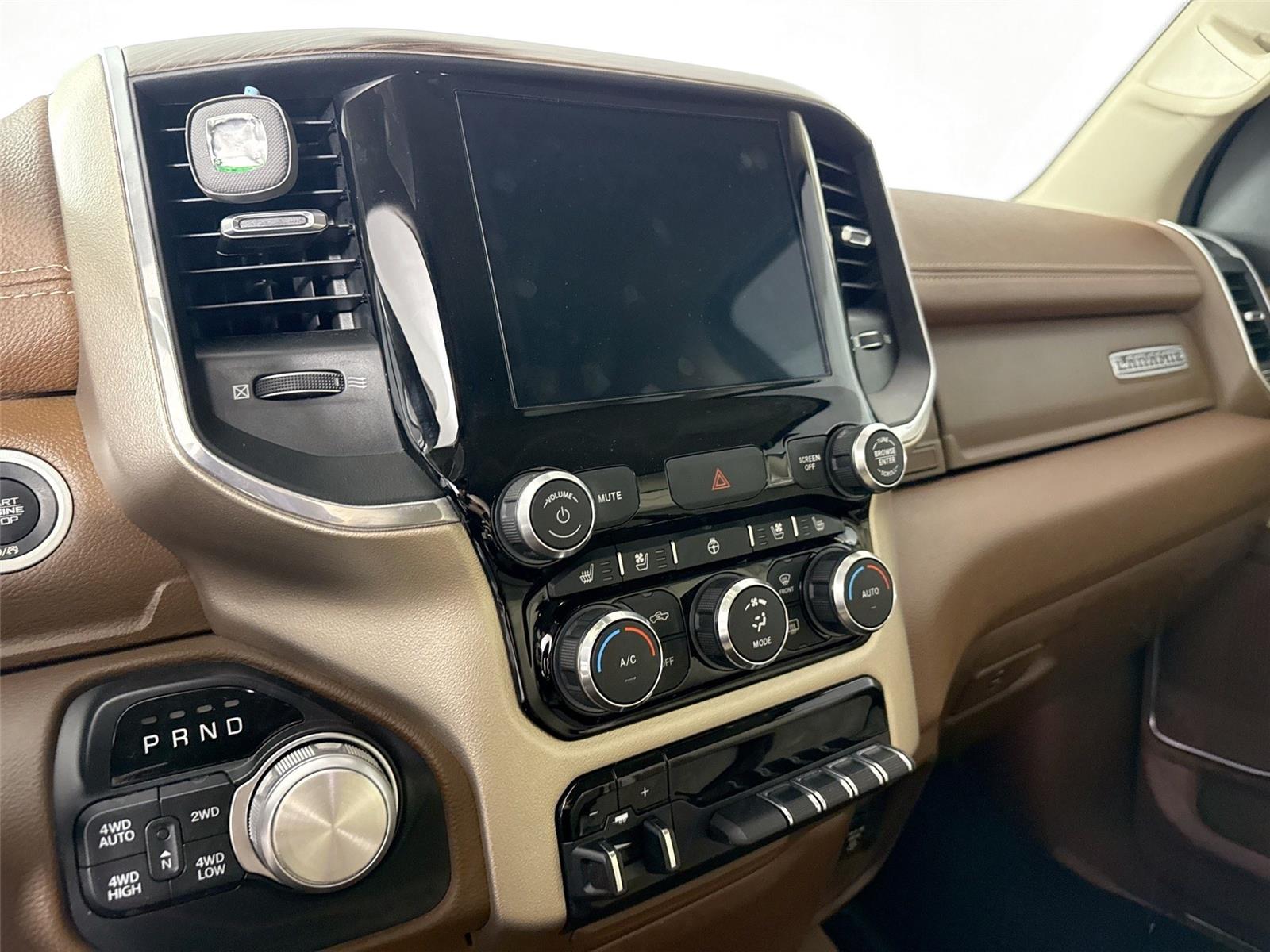 2019 Ram 1500 Laramie photo 11