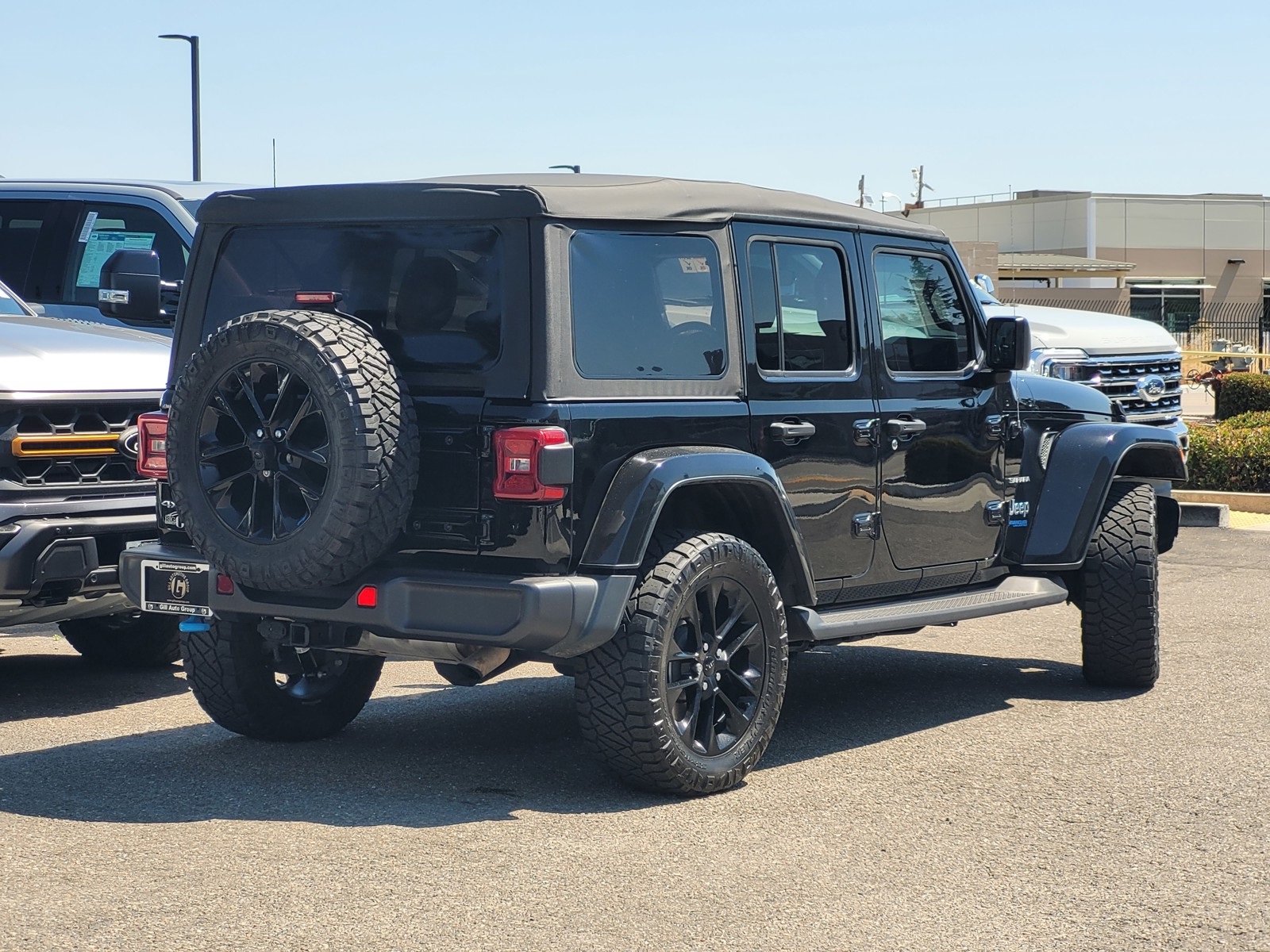 2022 Jeep Wrangler Unlimited Sahara 4xe photo 4