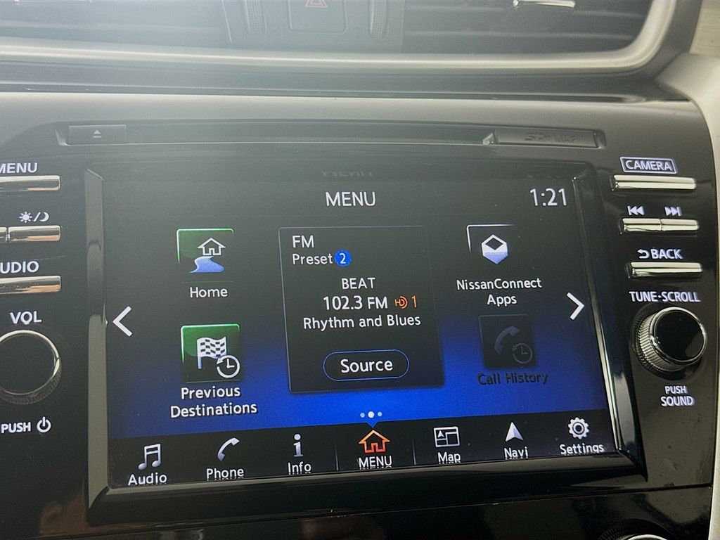 2016 Nissan Murano SV photo 17