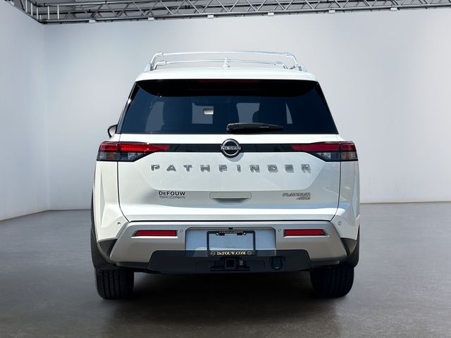 2024 Nissan Pathfinder Platinum photo 4