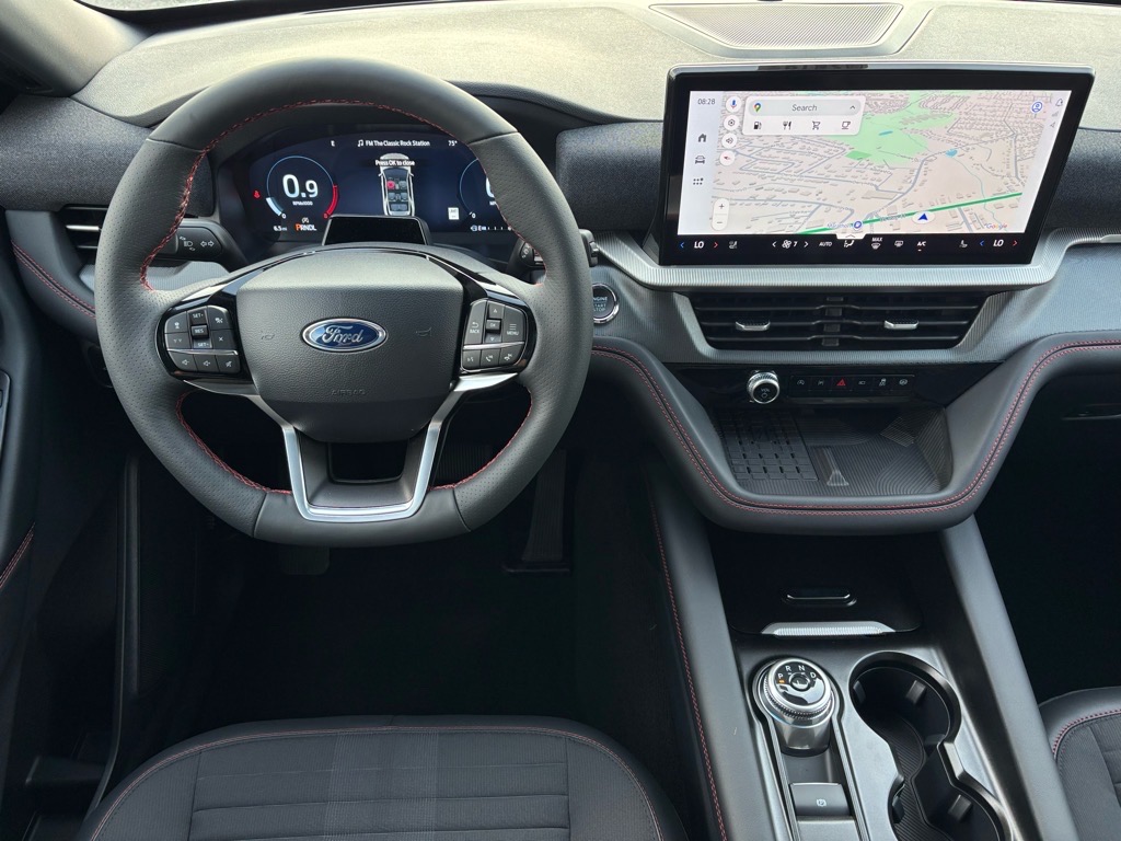 2025 Ford Explorer ST-Line photo 16