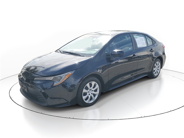 2023 Toyota Corolla LE photo 2