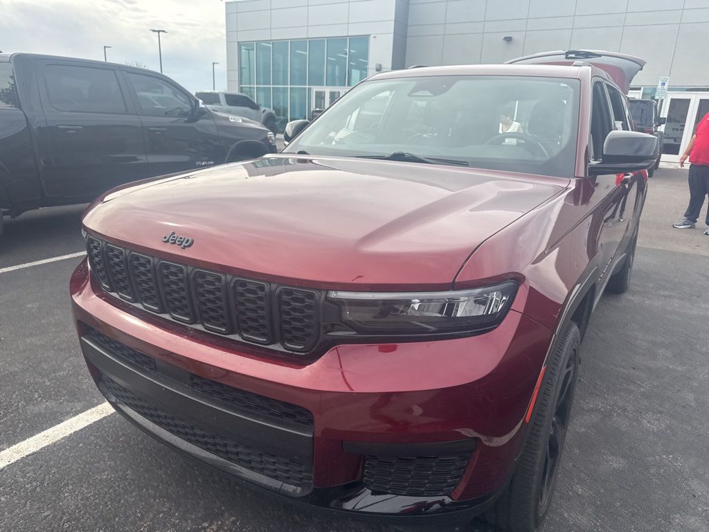 2021 Jeep Grand Cherokee Altitude photo 2