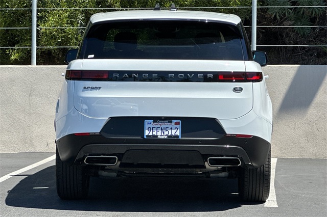 2023 Land Rover Range Rover Sport SE photo 4