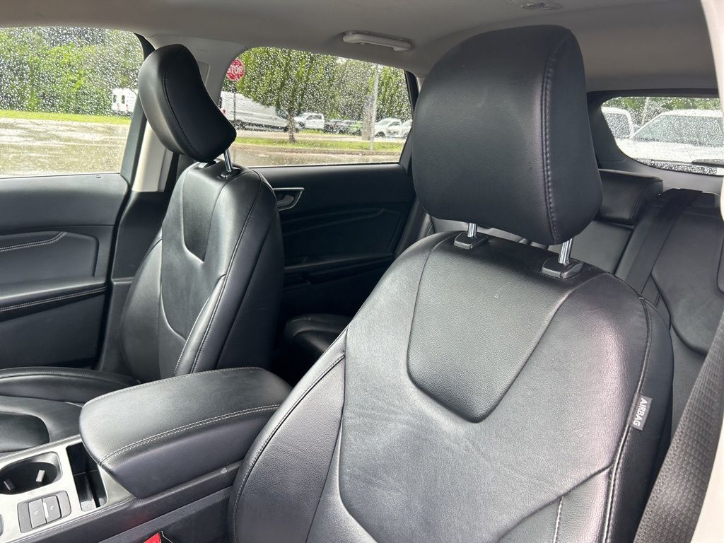 2022 Ford Edge Titanium photo 15