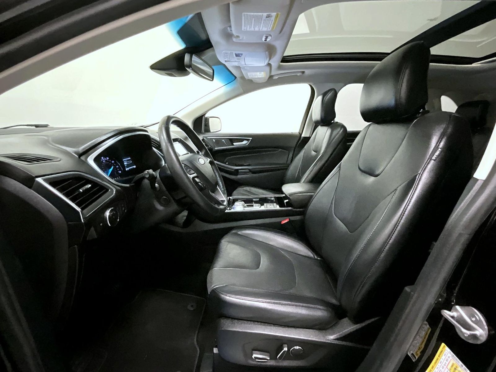 2019 Ford Edge Titanium photo 10