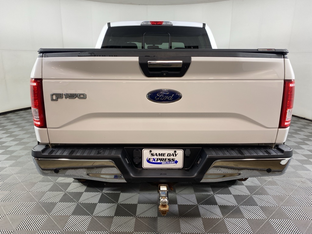 2017 Ford F-150 XLT photo 21