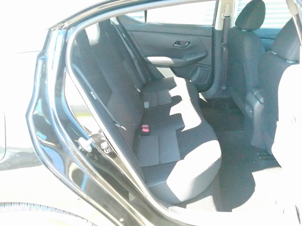 2025 Nissan Sentra SV photo 12