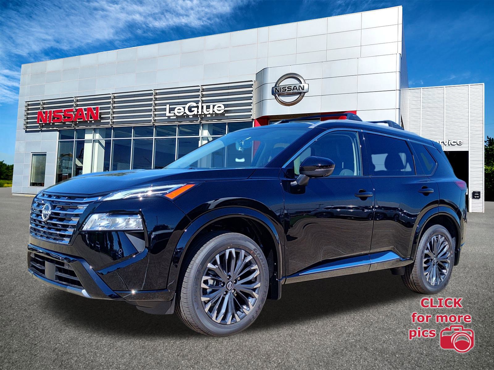 2026 Nissan Rogue Platinum's photo