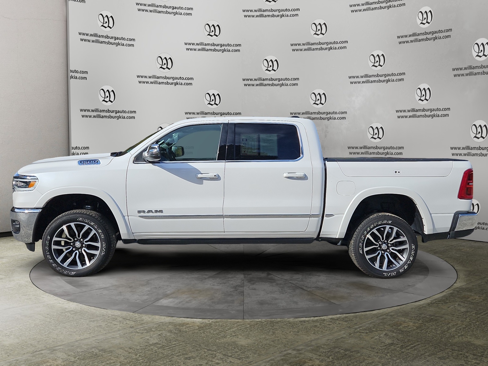 2025 Ram 1500 Limited photo 2