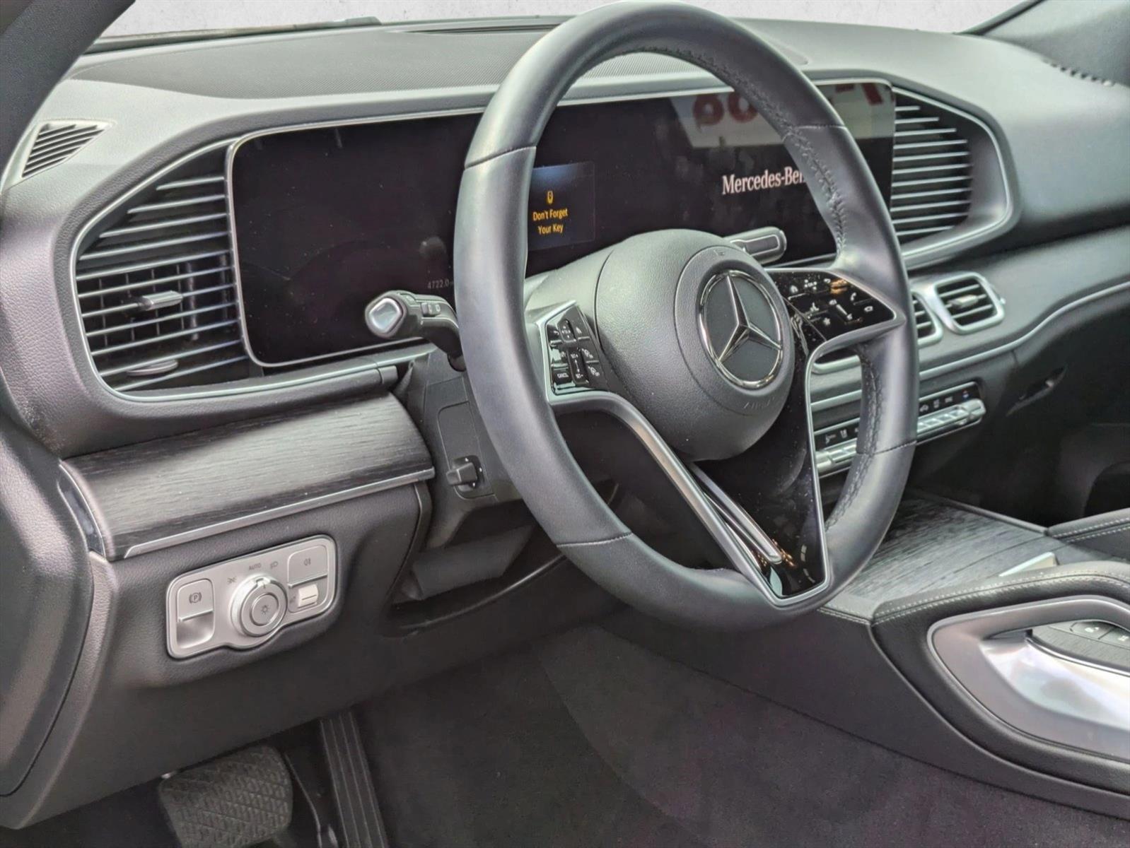 2025 Mercedes Benz GLE 450 4MATIC photo 2